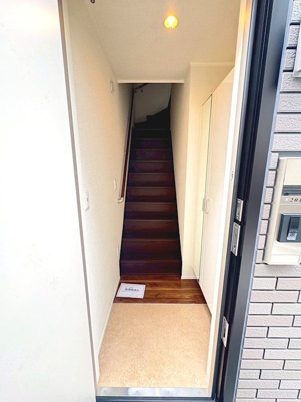 Villa・Symbiose三軒茶屋（ヴィラ・シンビオーズ） 玄関