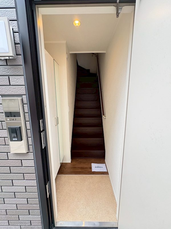 Villa・Symbiose三軒茶屋（ヴィラ・シンビオーズ） 玄関