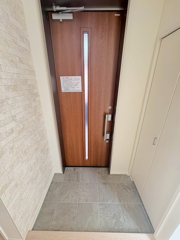 リンデンハイムキョウドウ 玄関