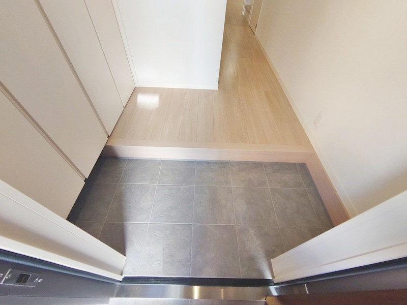 コンフォート三茶 玄関