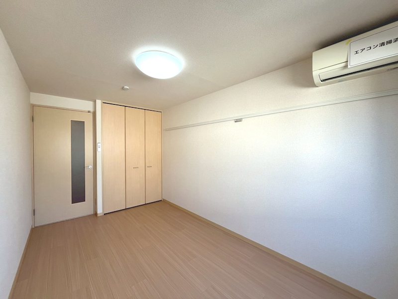 ツインパインコート ベッドルーム