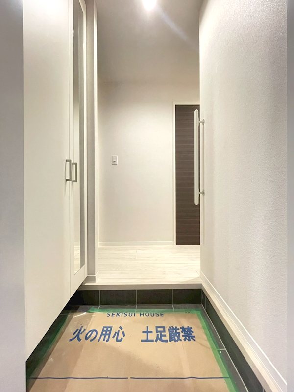 シャーメゾンハレムサシノ　マーリエ 玄関