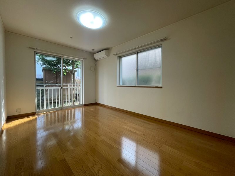 ヴィラ・ソレイユ リビング