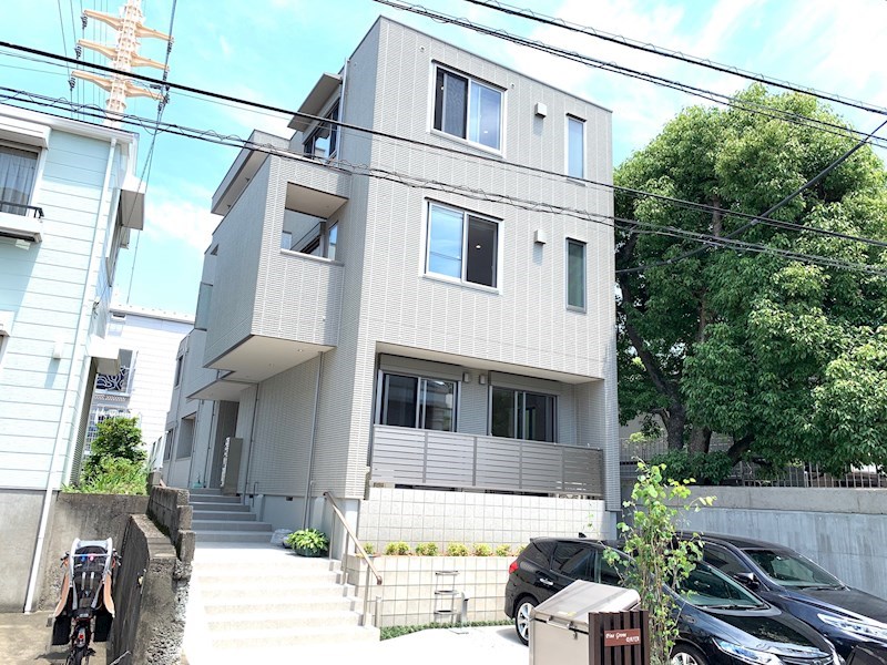 Pine Grove DAITA 101号室 外観