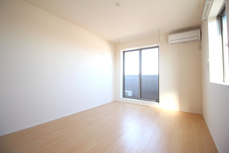 コートオリーブ ベッドルーム