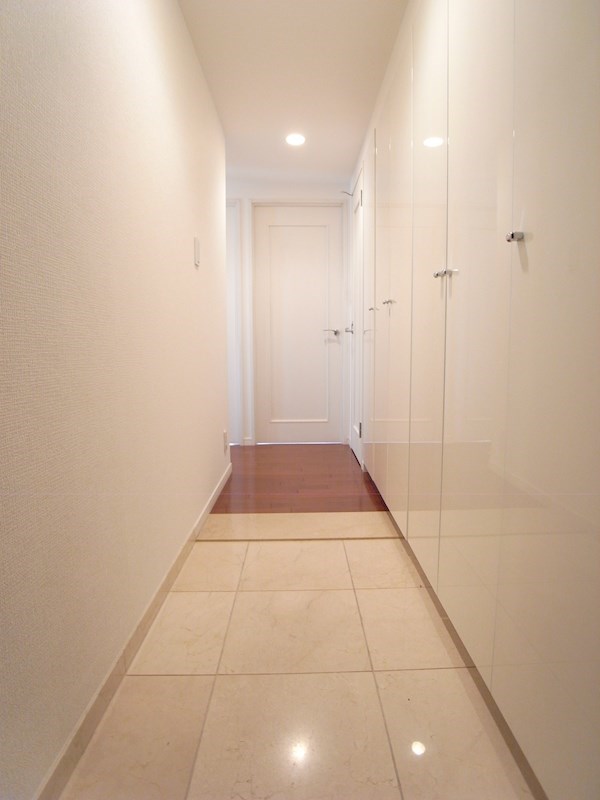 ビバリーホームズ松濤 玄関