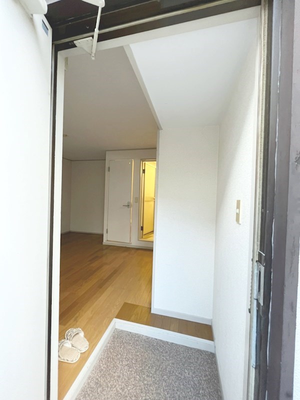 メゾンオキノ 玄関