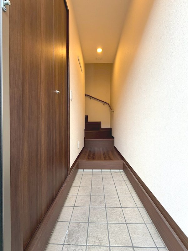 モンテオーロ鷺宮 玄関