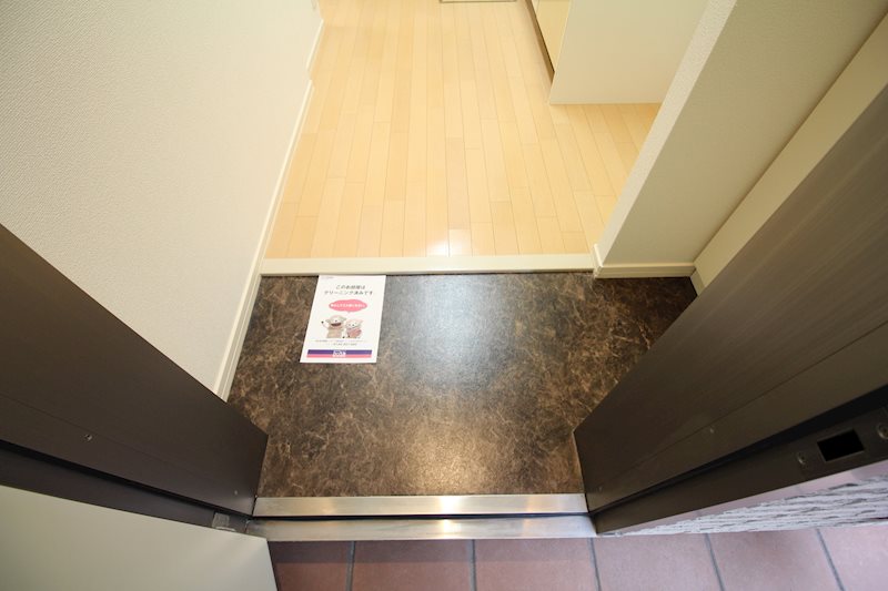 アザレア高円寺 玄関