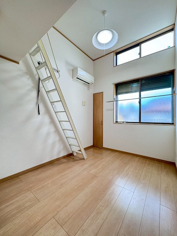 IRIS（アイリス） リビング