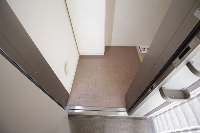 ハイム弁天 玄関