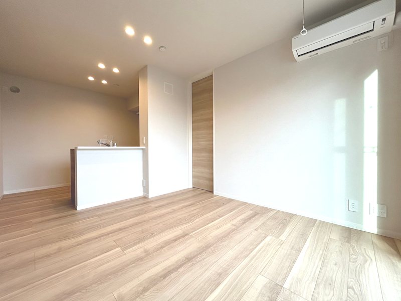 ピアソラ リビング