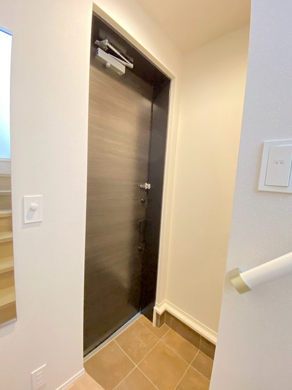 牟礼アパートメント 玄関