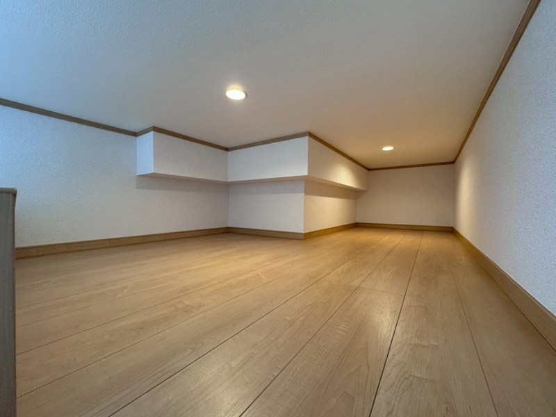 IRIS（アイリス） ベッドルーム