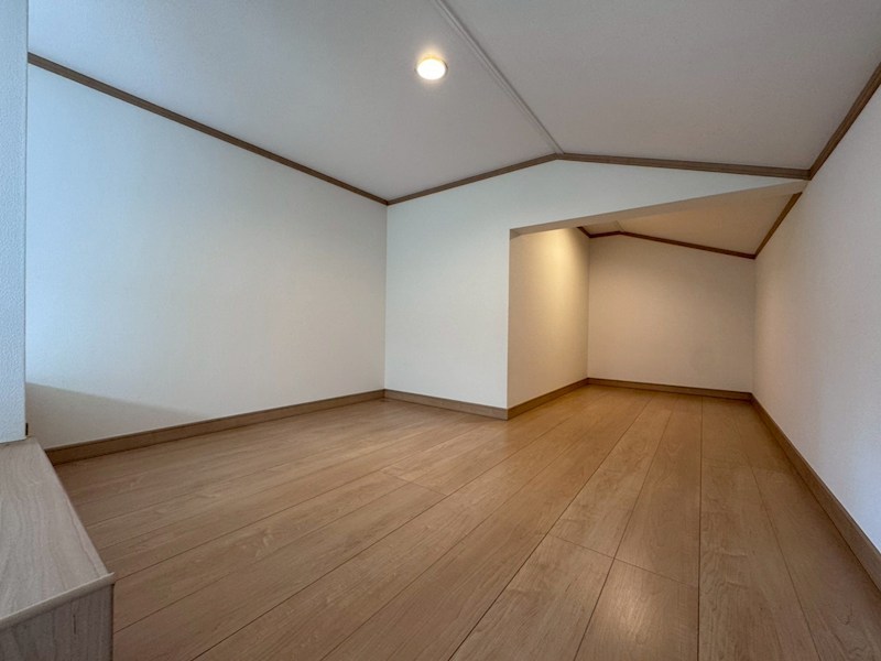 IRIS（アイリス） ベッドルーム