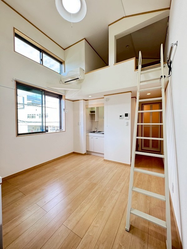 IRIS（アイリス） リビング