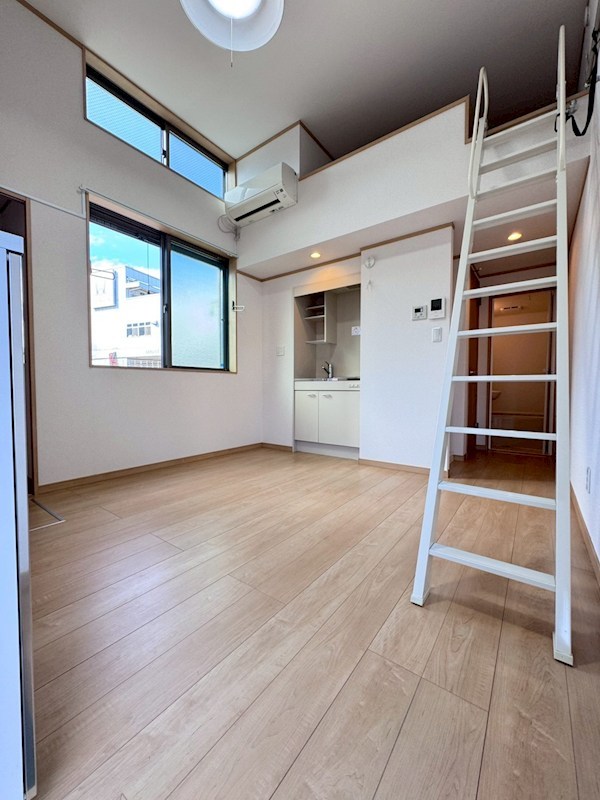 IRIS（アイリス） リビング