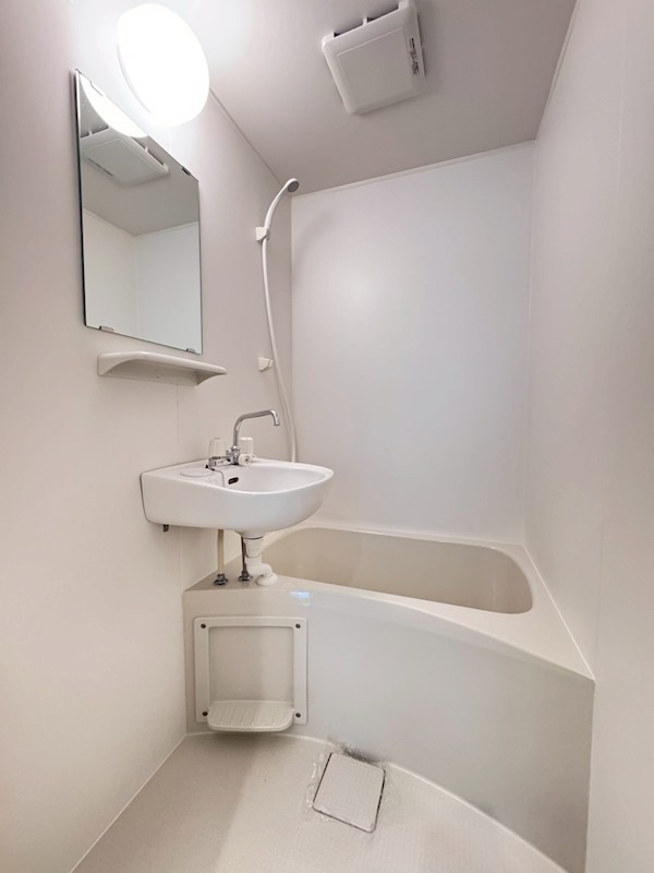 IRIS（アイリス） 風呂画像