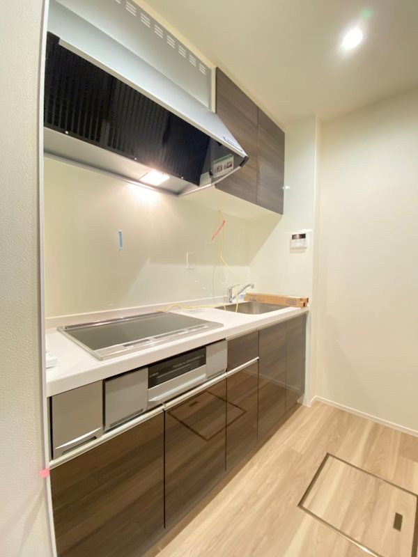 ゼルコバ　ヒルズ キッチン