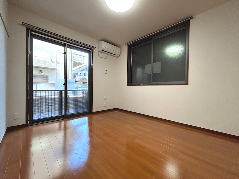 ＲＩＮＡＳＣＥＮＴＥ リビング