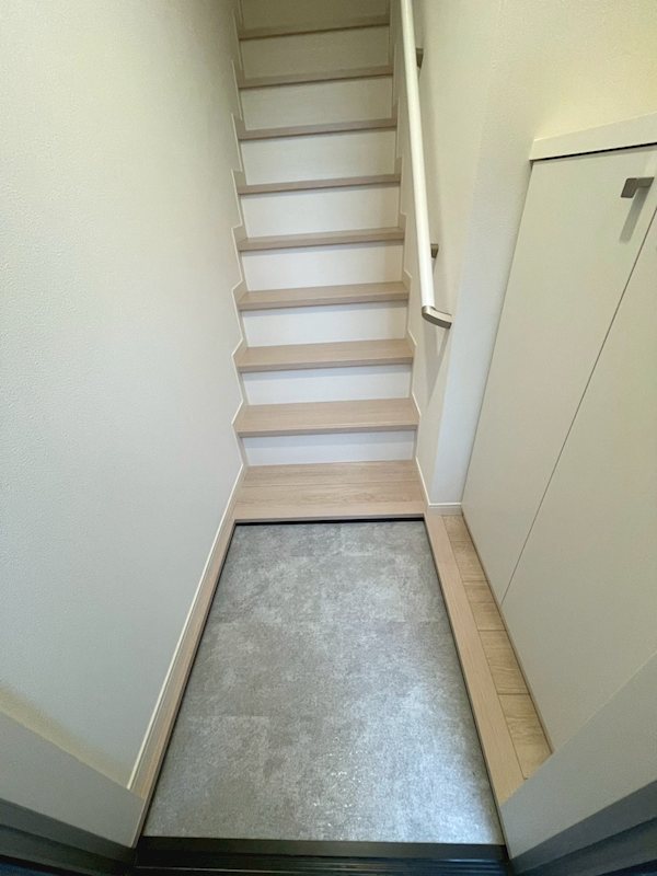 ヴィエルジュ阿佐谷B棟 玄関