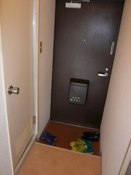光生ハイツ 玄関