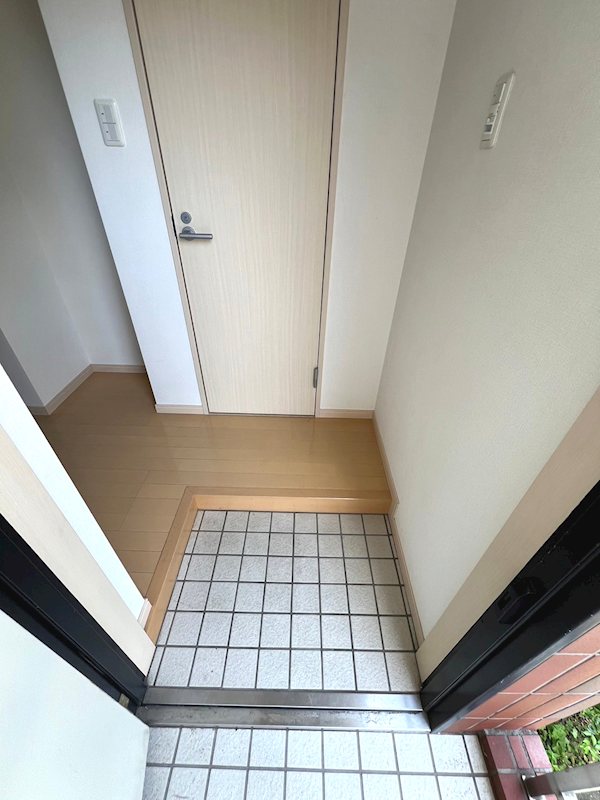 シャルモントアレ能美  玄関