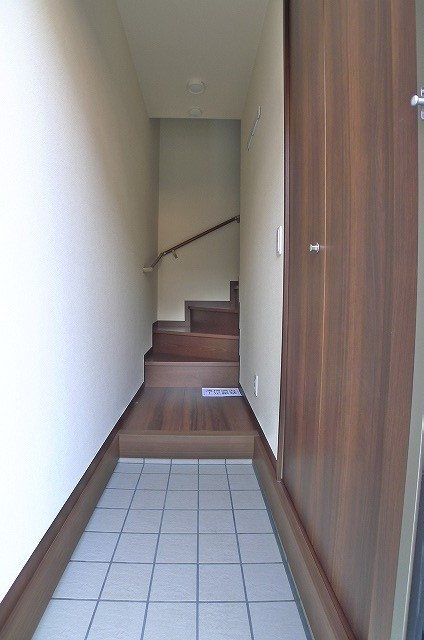 モンテオーロ鷺宮 玄関