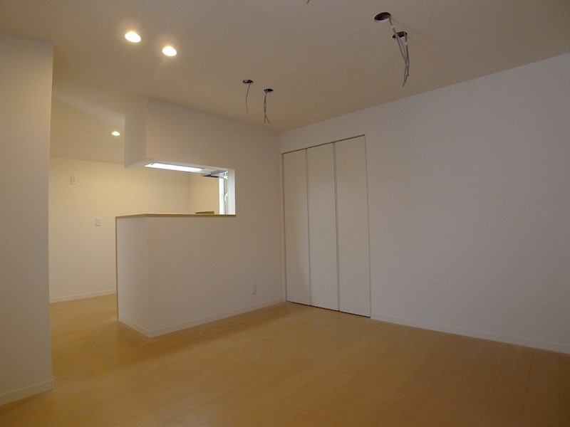 エイツリーズ リビング