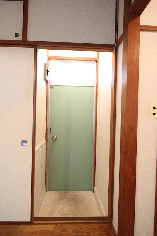柳下アパート 玄関