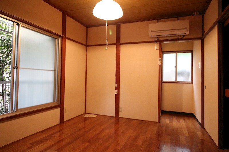 柳下アパート リビング