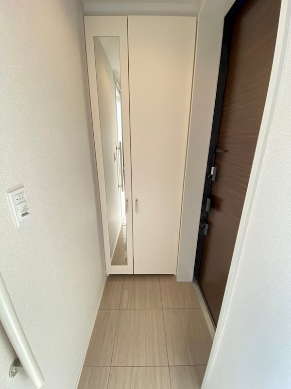 クオリスタ 玄関