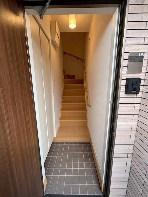 エイツリーズ 玄関