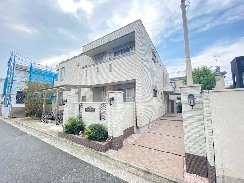 jour en bonheur(ｼﾞｭｰﾙｱﾝﾎﾞﾇｰﾙ） 201号室 外観