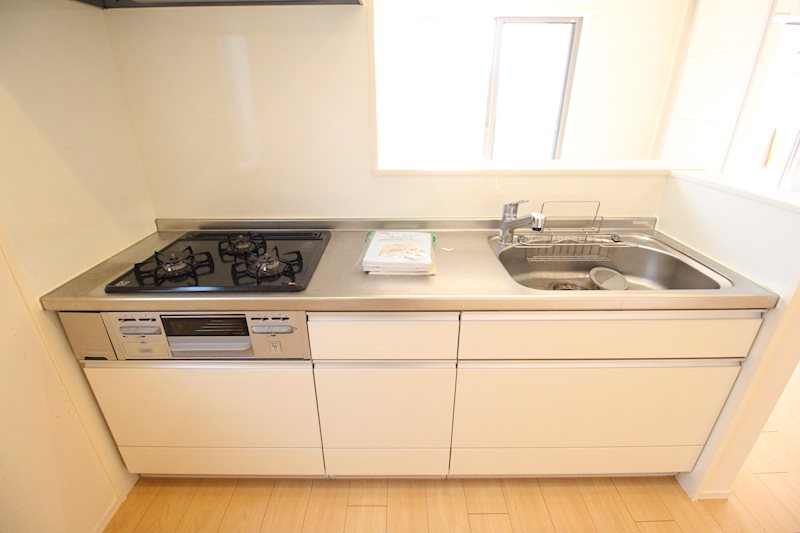 プルミエール梅里 キッチン