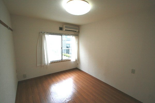 ヒラマツハイツ ベッドルーム