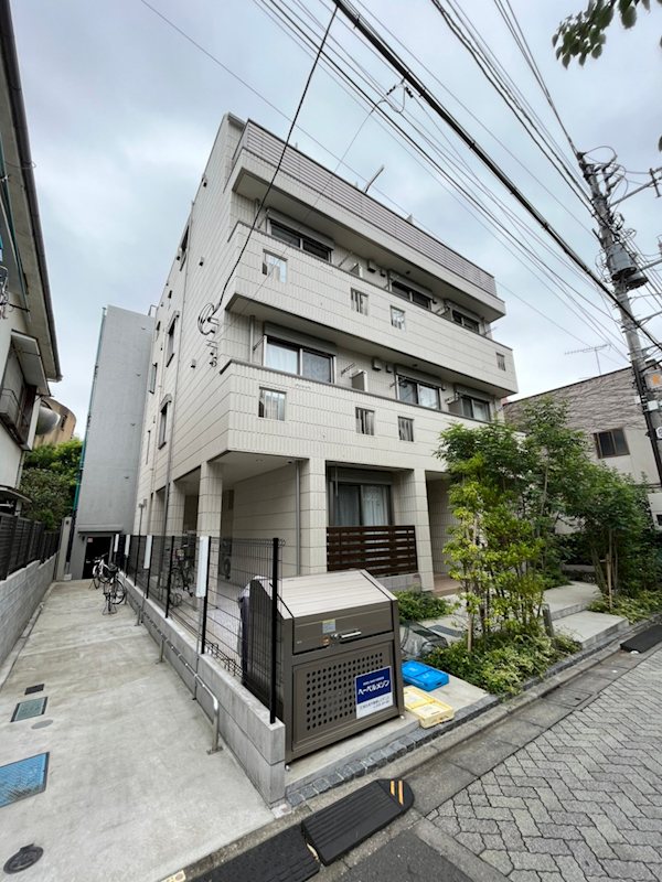 メゾン　ヴァルール 301号室 外観