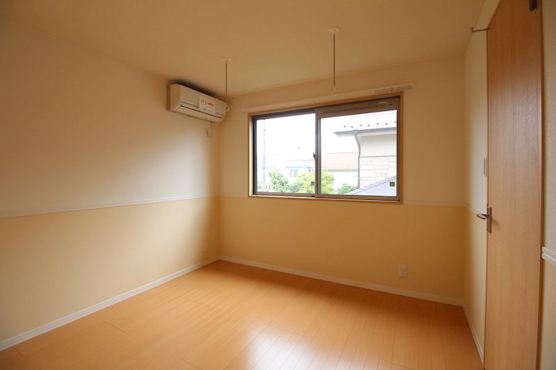 サンライズU ベッドルーム