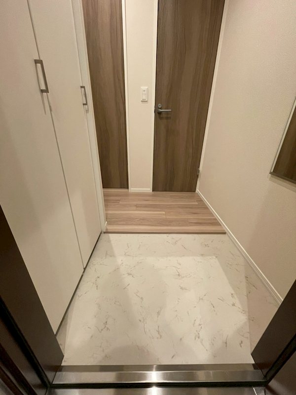 ブラン　シャルマン 玄関