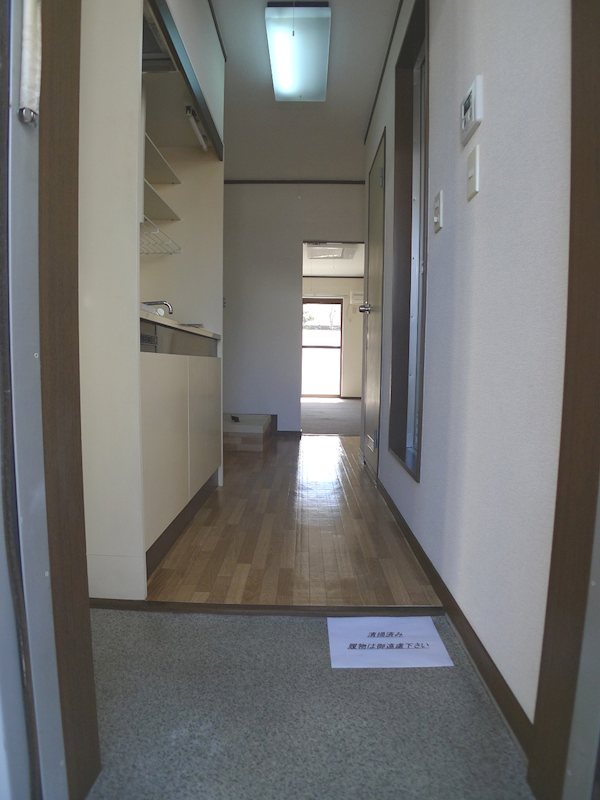 プラーチル新高円寺 玄関