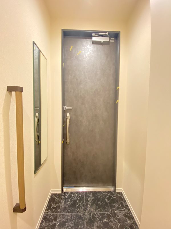 ヘーベルワン 玄関