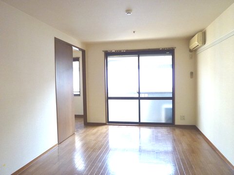 グリーンヒルかや リビング