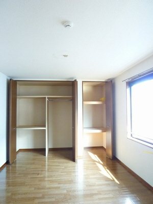 グリーンヒルかや ベッドルーム