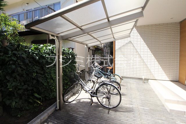 ロジェ・ボヌール その他9