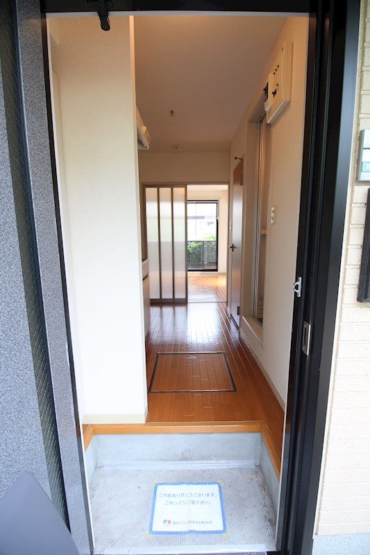 ウィンドウズ 玄関