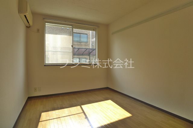 ジュネスリヴボード ベッドルーム