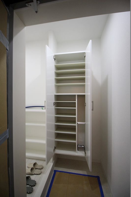 ミノマルビル 玄関