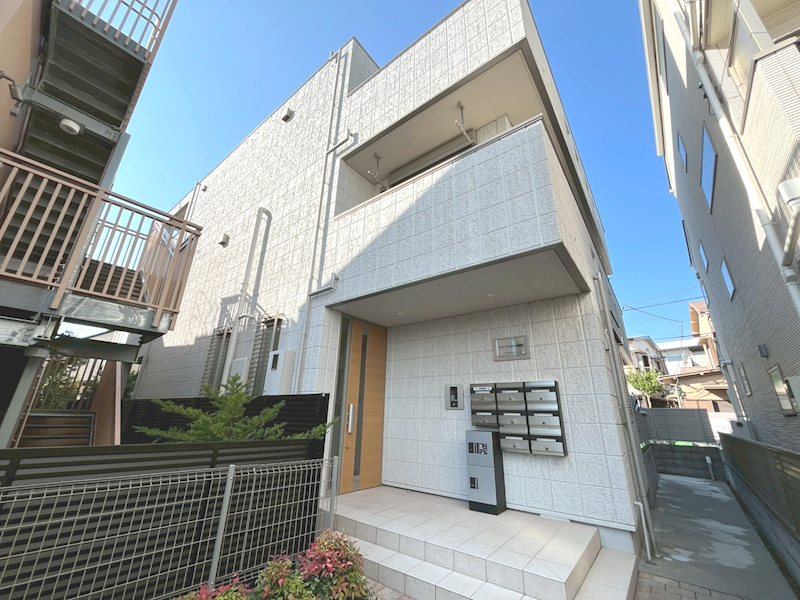 メゾンクリスタル参番館 201号室 外観