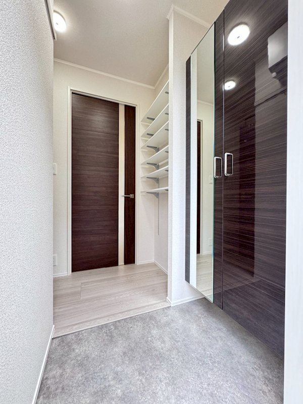 クレールムサシ 玄関