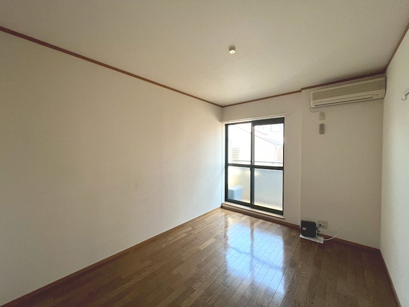 井原ビル ベッドルーム